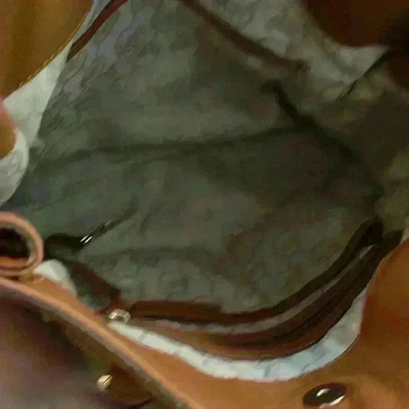 Michael Kors Purse - Picture 7 of 7